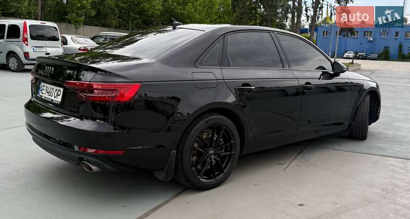 Седан Audi A4 2016 в Днепре