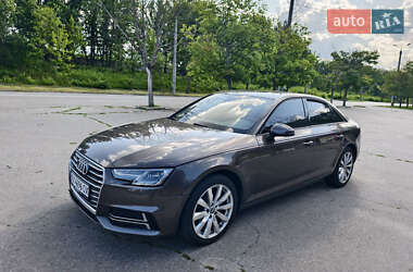 Audi A4  2017