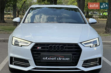 Audi A4  2017