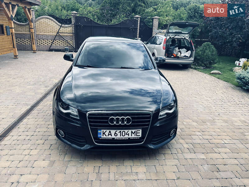 Седан Audi A4 2009 в Києві