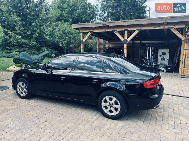 Седан Audi A4 2009 в Києві