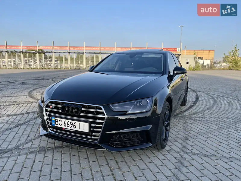 Audi A4 2019