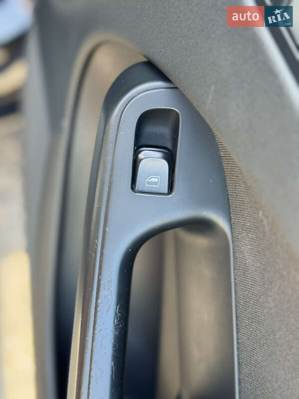 Универсал Audi A4 2011 в Бурштыне