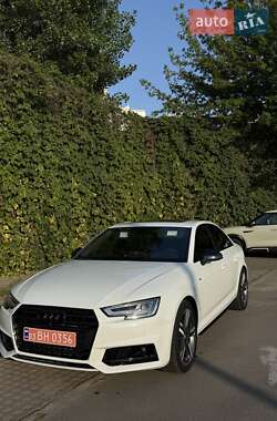 Audi A4  2017