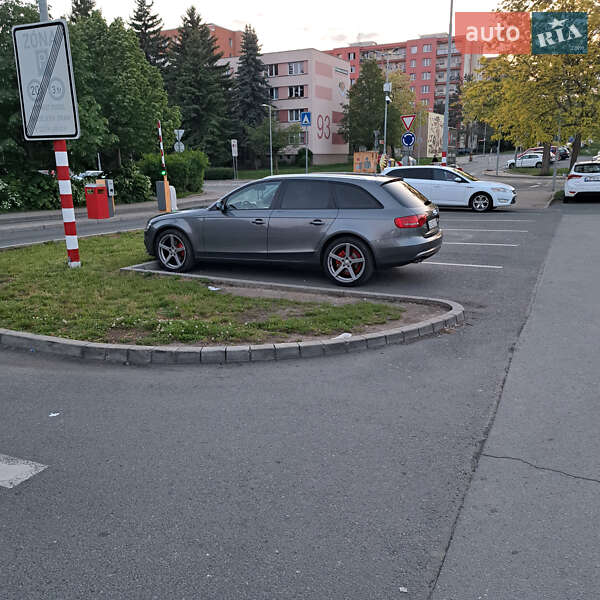 Універсал Audi A4 2012 в Ужгороді