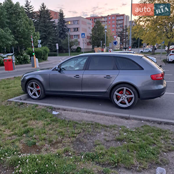 Універсал Audi A4 2012 в Ужгороді
