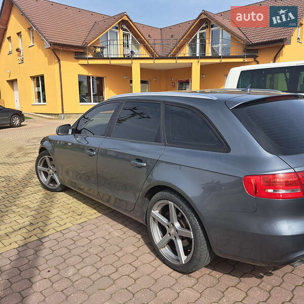 Універсал Audi A4 2012 в Ужгороді