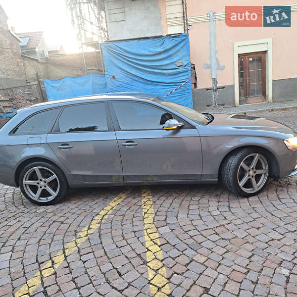Універсал Audi A4 2012 в Ужгороді