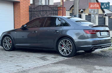 Audi A4  2019