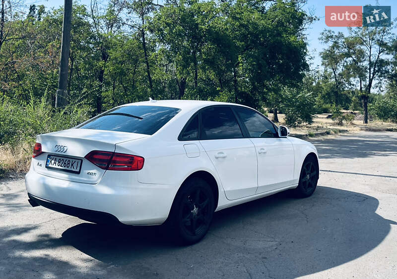 Седан Audi A4 2008 в Кривом Роге