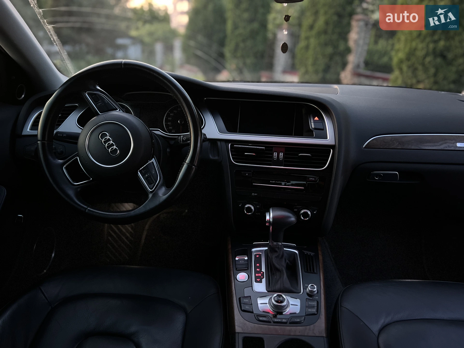 Audi A4 2014 VIN WAUFFAFL9FN017095 фото оголошення 10 з 37