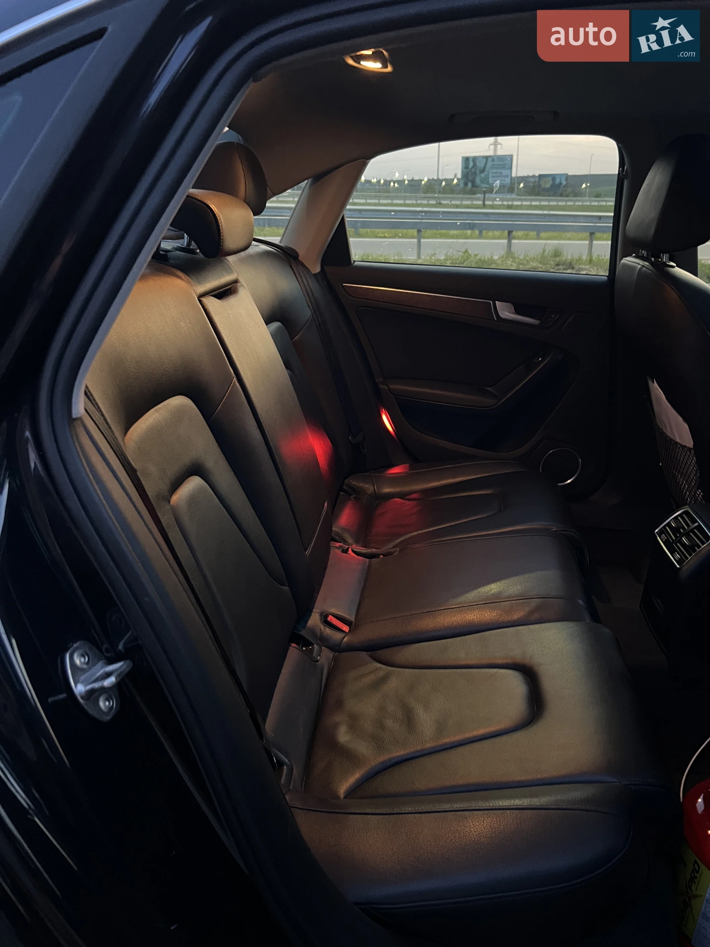 Audi A4 2014 VIN WAUFFAFL9FN017095 фото оголошення 16 з 37