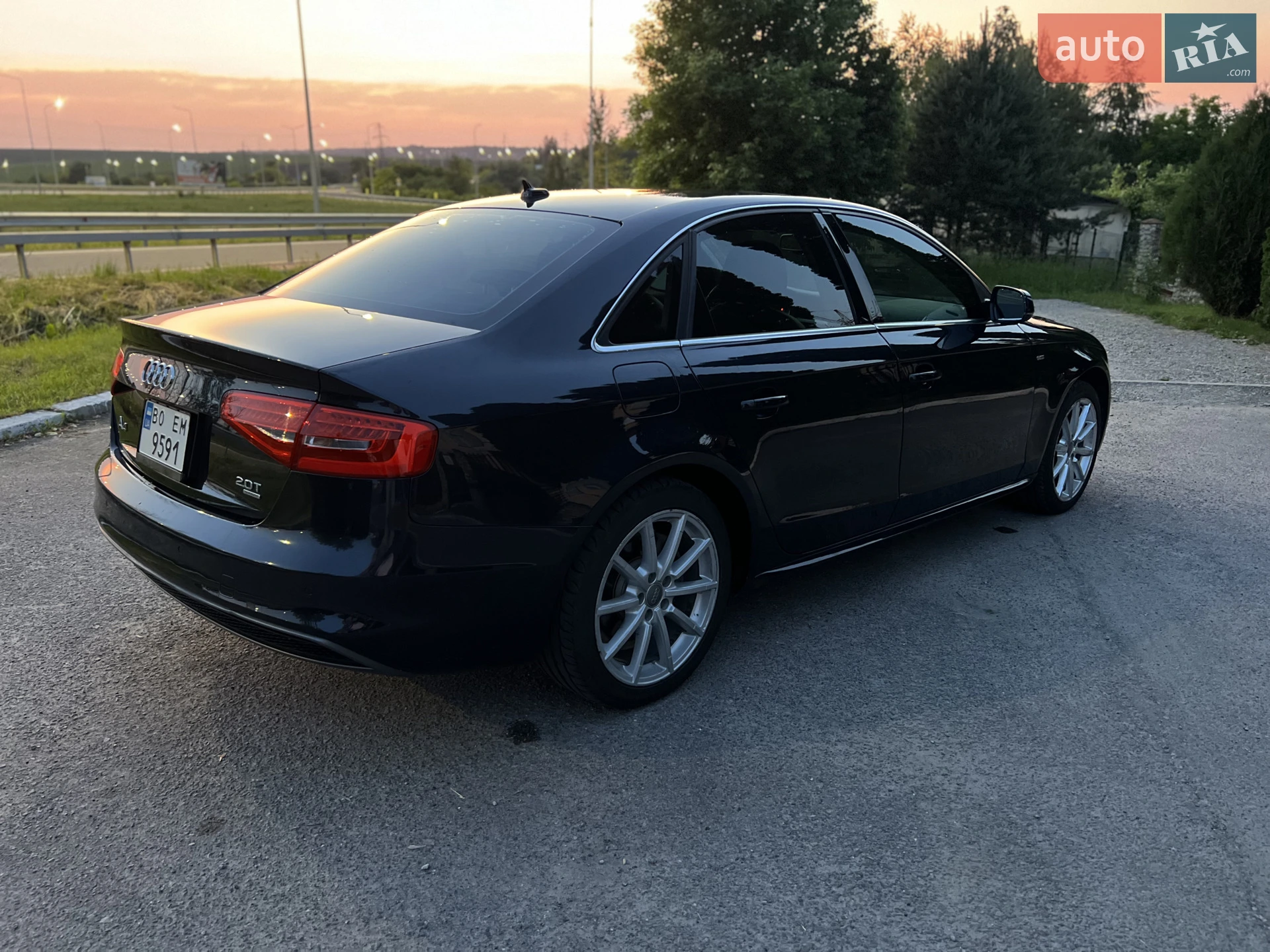 Audi A4 2014 VIN WAUFFAFL9FN017095 фото оголошення 2 з 37