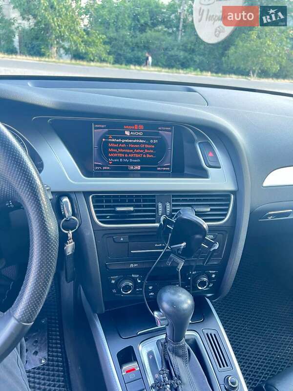 Універсал Audi A4 2011 в Роздільній