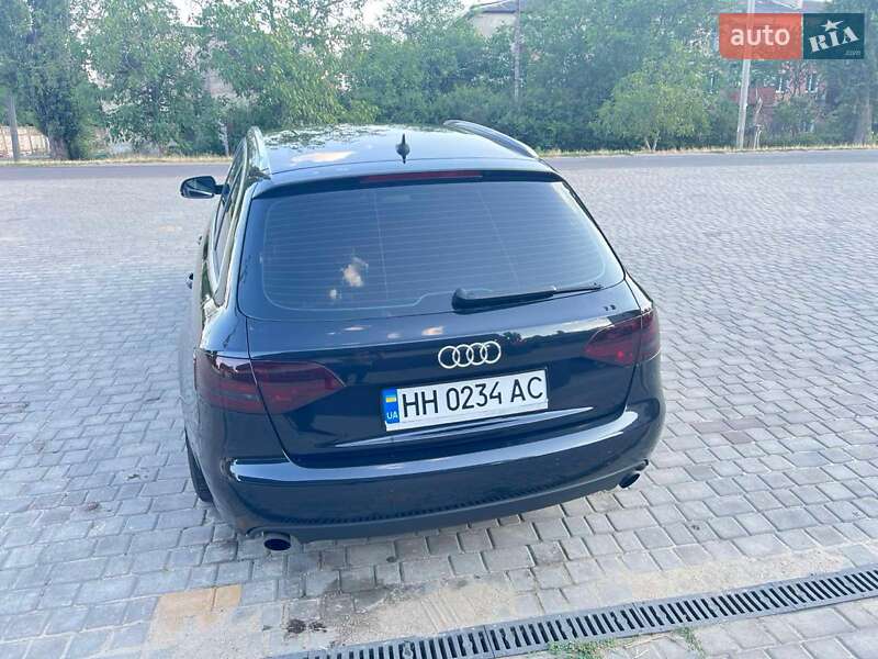 Універсал Audi A4 2011 в Роздільній