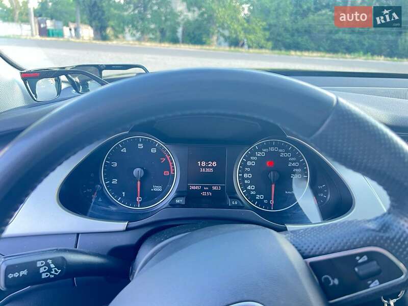Універсал Audi A4 2011 в Роздільній