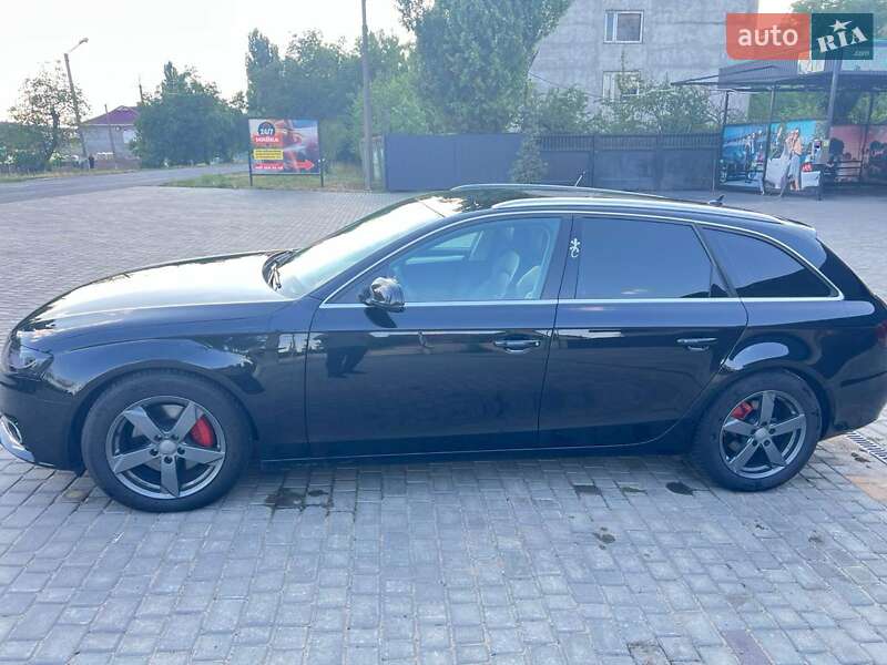 Універсал Audi A4 2011 в Роздільній