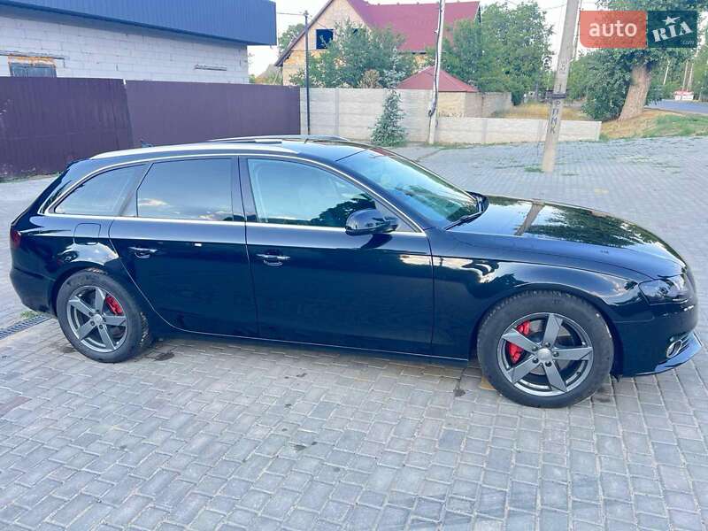 Універсал Audi A4 2011 в Роздільній