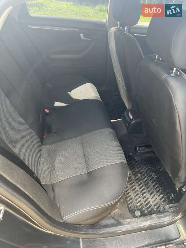 Седан Audi A4 2001 в Літині