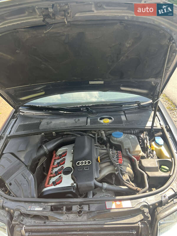 Седан Audi A4 2001 в Літині