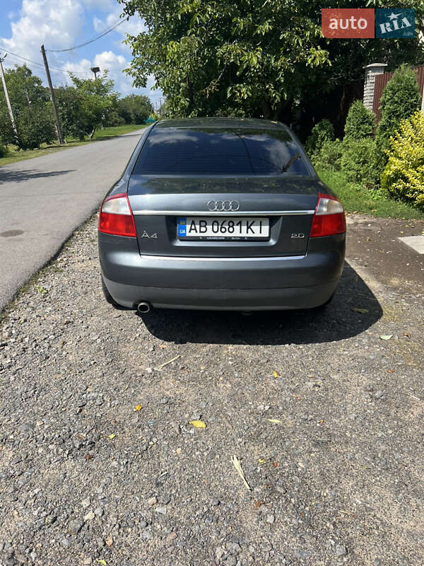 Седан Audi A4 2001 в Літині