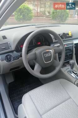 Седан Audi A4 2004 в Одесі
