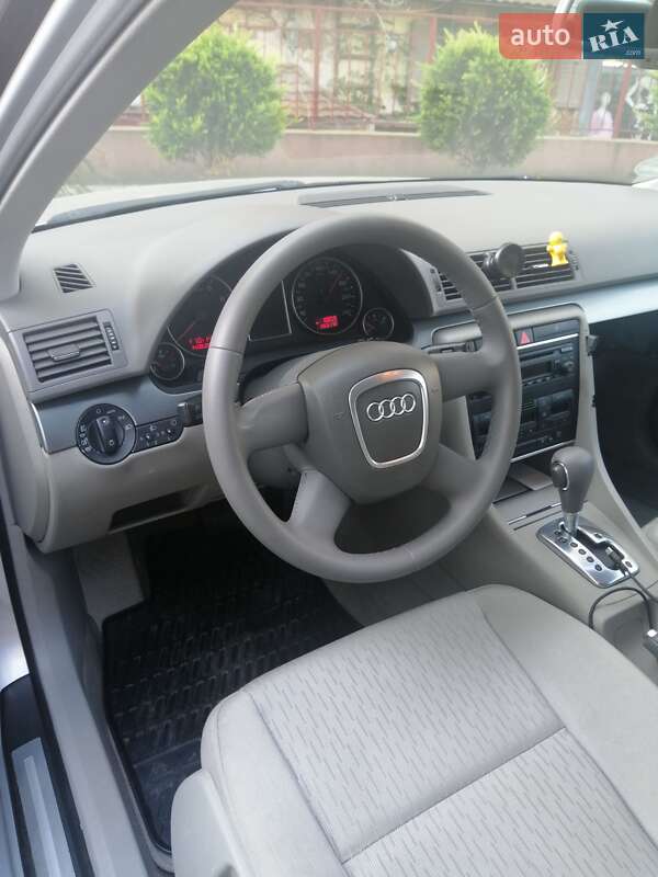 Седан Audi A4 2004 в Одесі