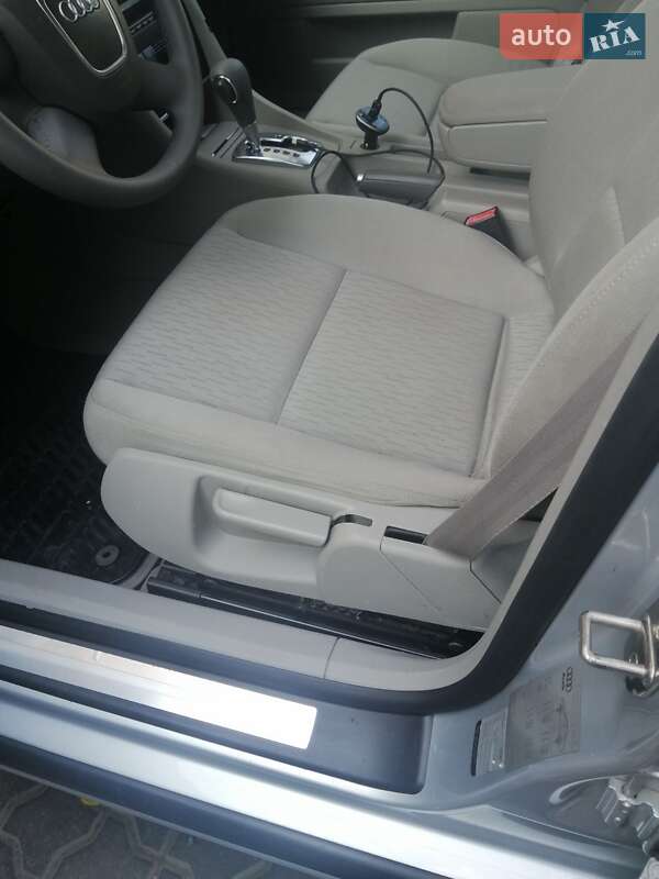 Седан Audi A4 2004 в Одесі