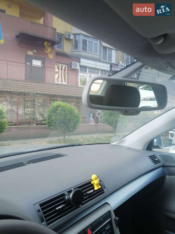 Седан Audi A4 2004 в Одесі