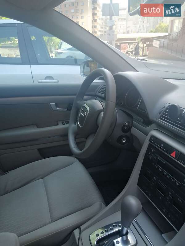 Седан Audi A4 2004 в Одесі
