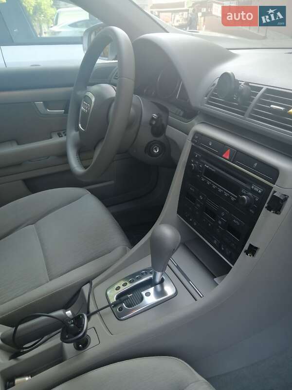 Седан Audi A4 2004 в Одесі