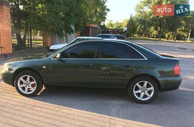 Седан Audi A4 2000 в Олександрії