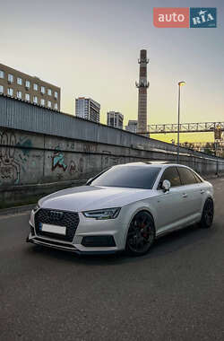 Audi A4  2015