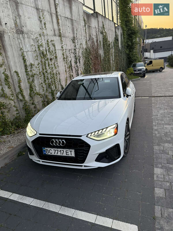Седан Audi A4 2022 в Львове