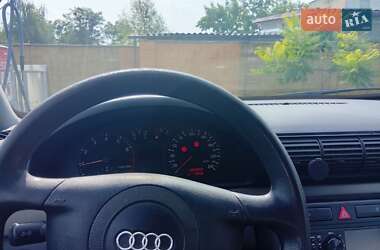 Седан Audi A4 1999 в Сарнах