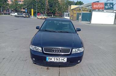 Седан Audi A4 1999 в Сарнах