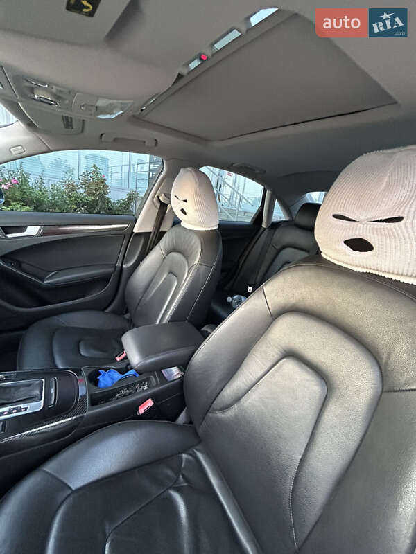 Седан Audi A4 2012 в Хмельницком