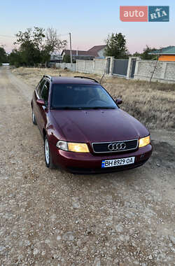 Audi A4  1998