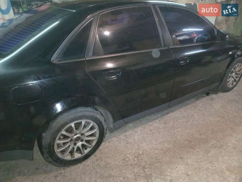Седан Audi A4 2004 в Харькове