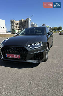 Audi A4  2021