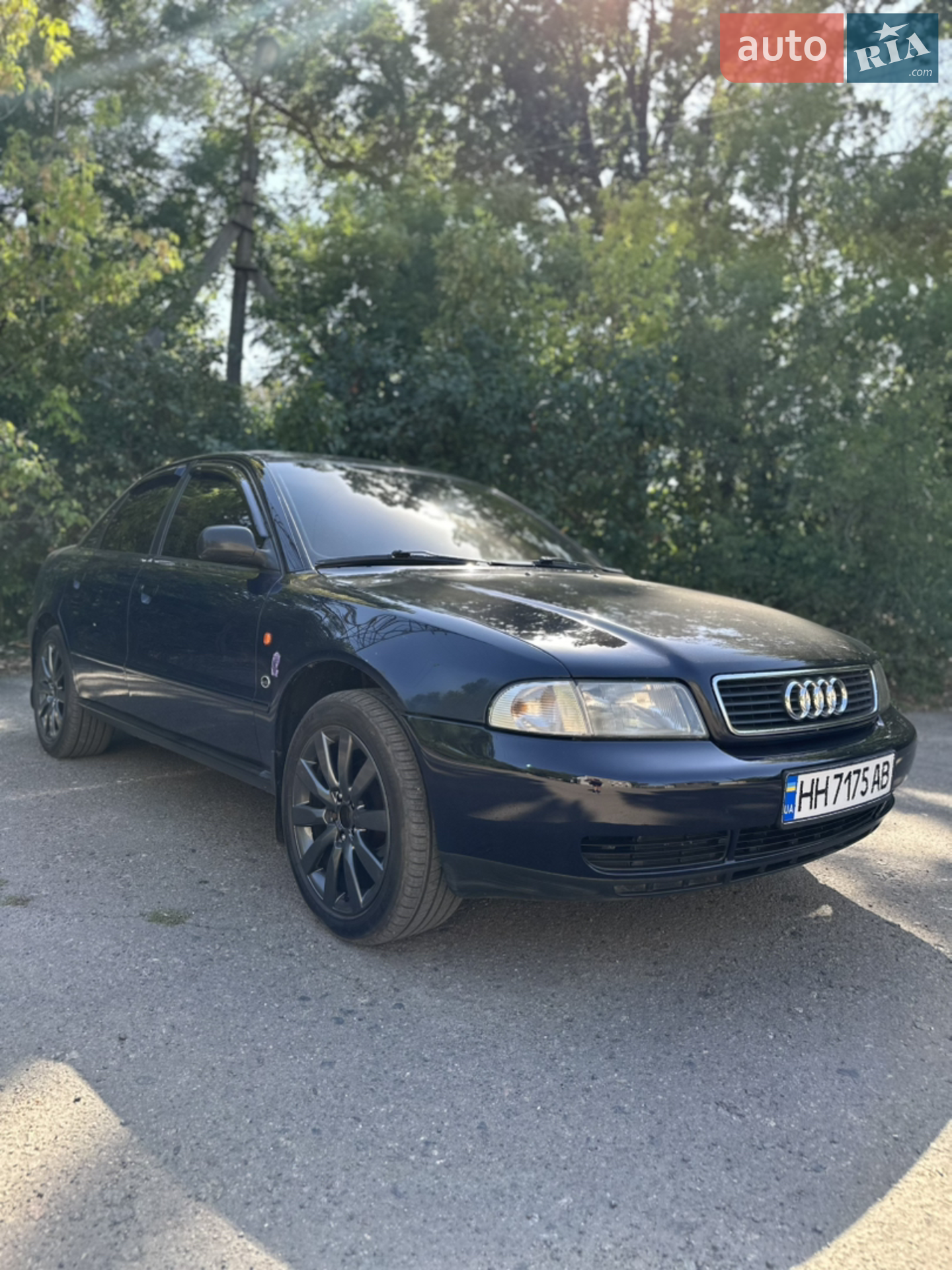 Audi A4 1995 VIN WAUZZZ8DZTA067055 фото оголошення 5 з 36