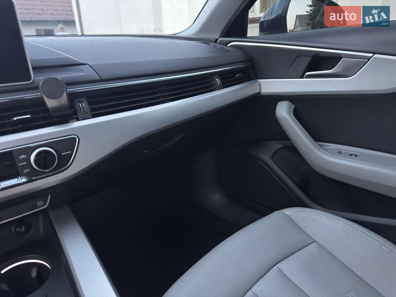 Универсал Audi A4 2018 в Киеве