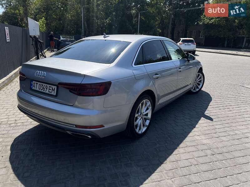 Седан Audi A4 2018 в Ивано-Франковске