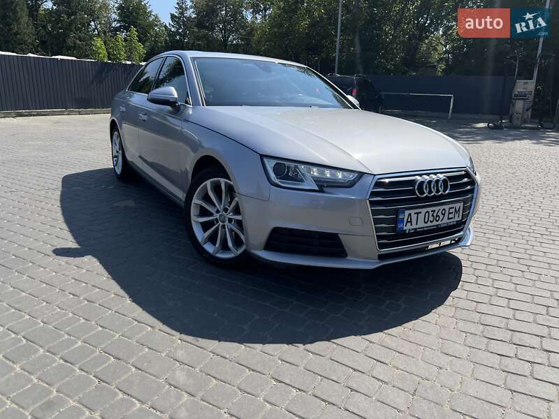 Седан Audi A4 2018 в Ивано-Франковске