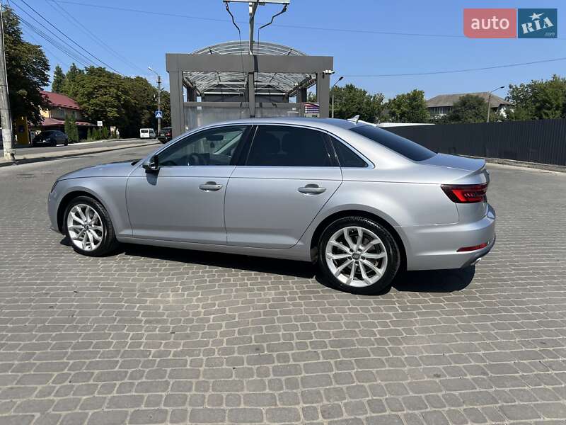 Седан Audi A4 2018 в Ивано-Франковске