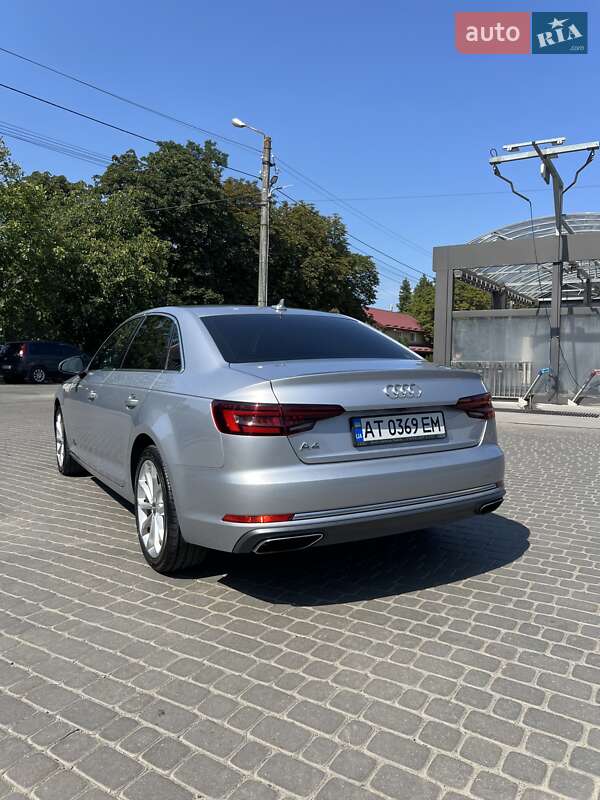 Седан Audi A4 2018 в Ивано-Франковске