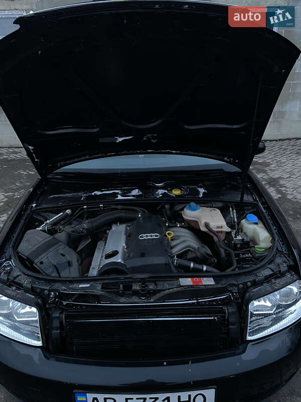 Седан Audi A4 2003 в Києві