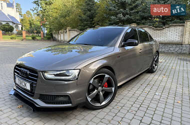 Седан Audi A4 2013 в Львові