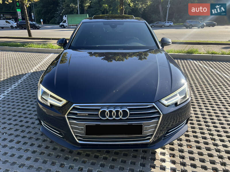 Седан Audi A4 2016 в Киеве