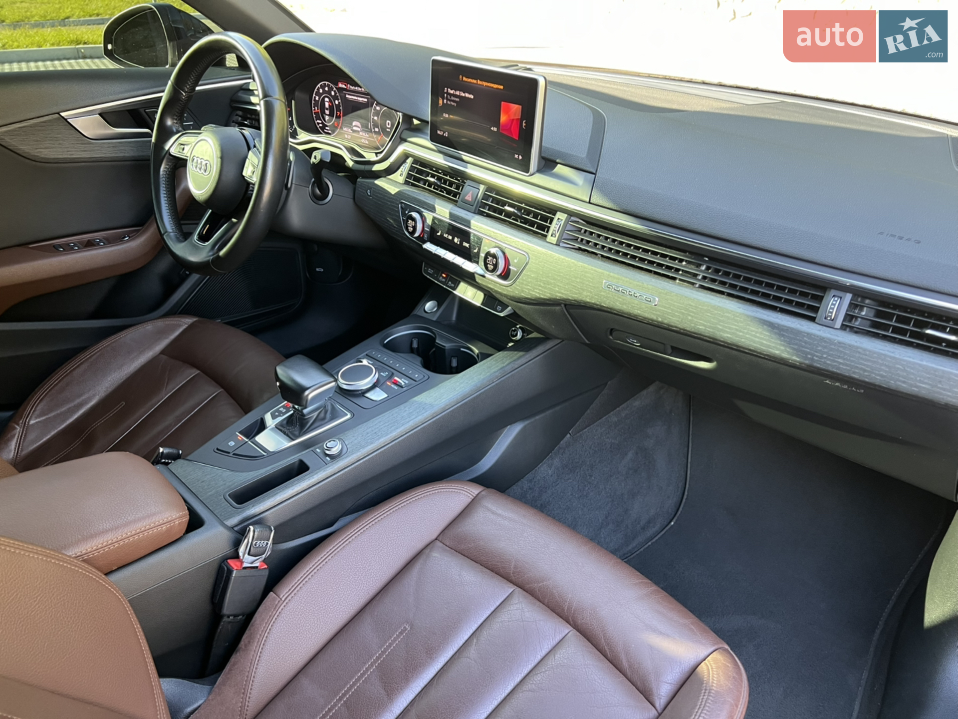 Audi A4 2016 VIN WAUENAF45HN015693 фото оголошення 15 з 20